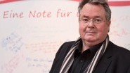 Enjott Schneider, deutscher Komponist, bei einem Gespräch mit der Initiative Urheberrecht in den Räumen der GEMA Berlin anlässlich der Berlinale 2016. (imago/gezett)