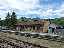 Nehoiașu station 2.jpg