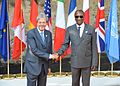 G7 Taormina Paolo Gentiloni Alpha Condé handshake 2017-05-27.jpg