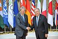 G7 Taormina Paolo Gentiloni António Guterres handshake 2017-05-27.jpg